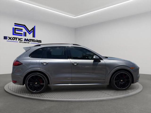 2013 Porsche Cayenne GTS