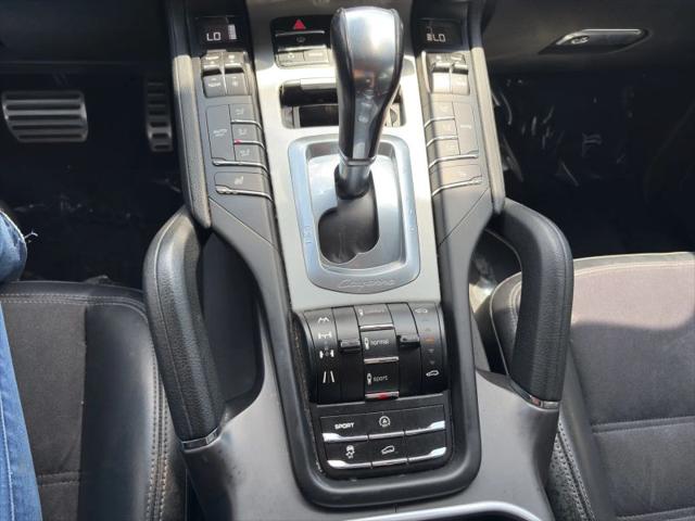 2013 Porsche Cayenne GTS