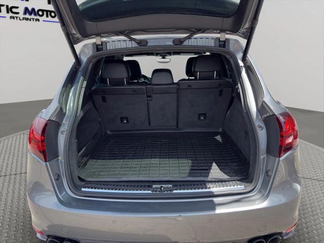 2013 Porsche Cayenne GTS
