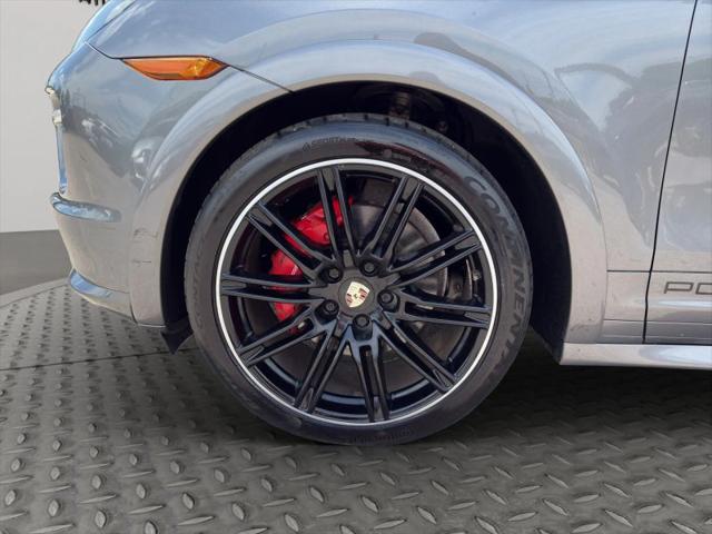 2013 Porsche Cayenne GTS