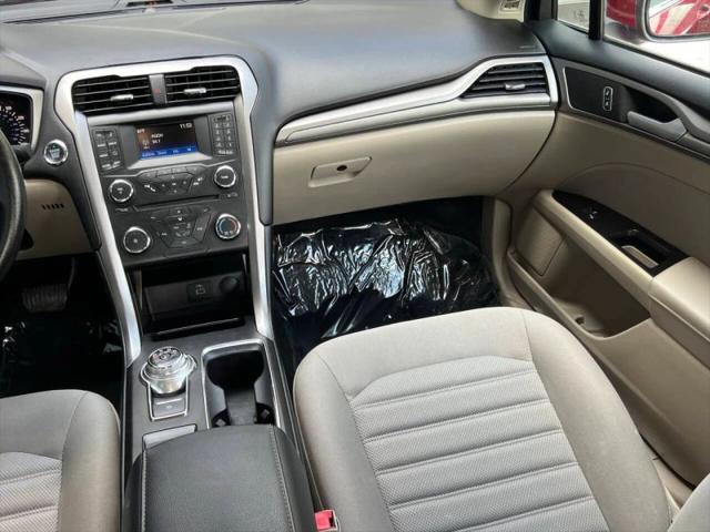 2017 Ford Fusion SE