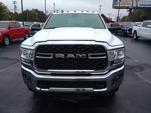 2022 RAM 3500 Big Horn Crew Cab 4x4 8 Box 2022 RAM 3500 Big Horn Crew Cab 4x4 8 Box