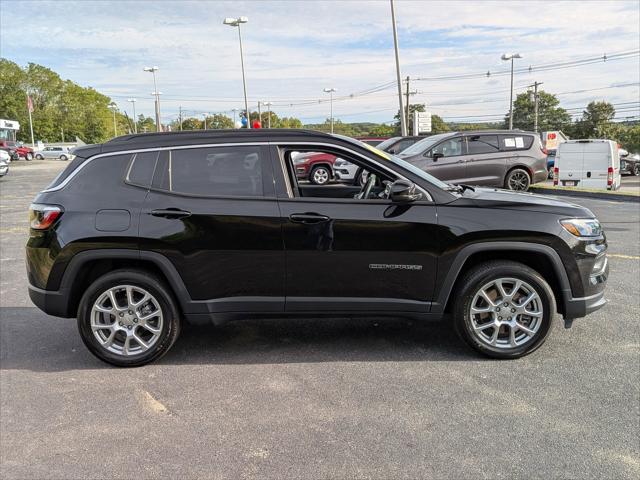 2024 Jeep Compass Latitude Lux FWD