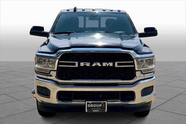 2020 RAM 3500 Tradesman Crew Cab 4x4 8 Box
