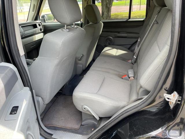2007 Jeep Commander Sport
