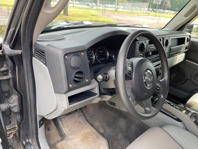 2007 Jeep Commander Sport