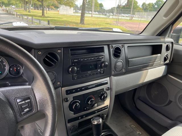 2007 Jeep Commander Sport