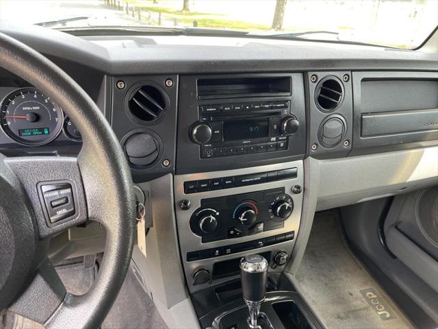 2007 Jeep Commander Sport