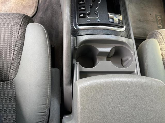 2007 Jeep Commander Sport