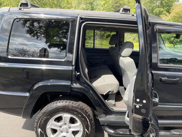 2007 Jeep Commander Sport