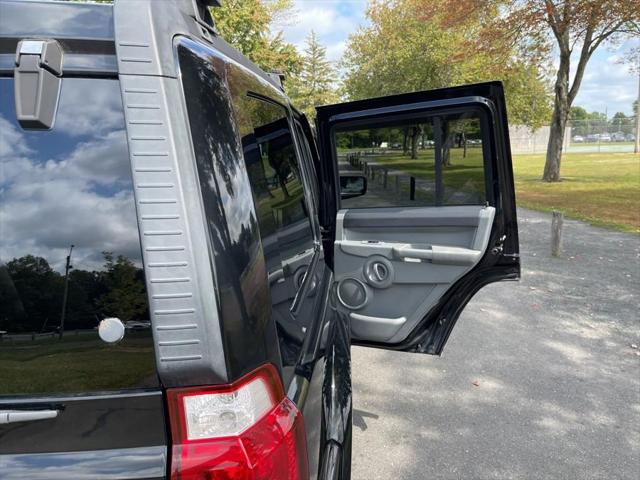 2007 Jeep Commander Sport
