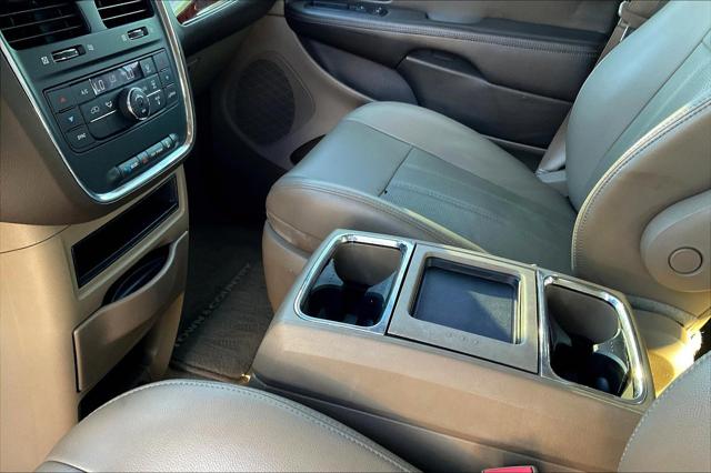 Used 2012 Chrysler Town & Country For Sale in Olive Branch, MS
