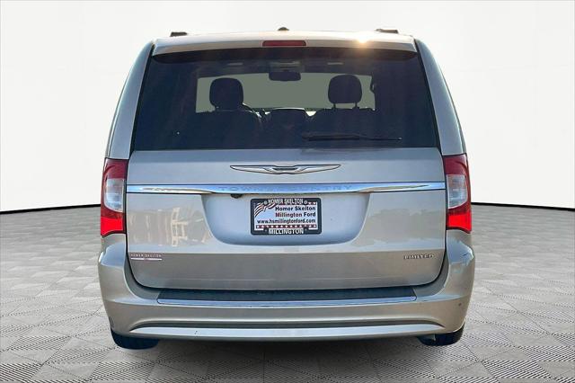 Used 2012 Chrysler Town & Country For Sale in Olive Branch, MS