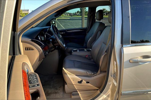 Used 2012 Chrysler Town & Country For Sale in Olive Branch, MS