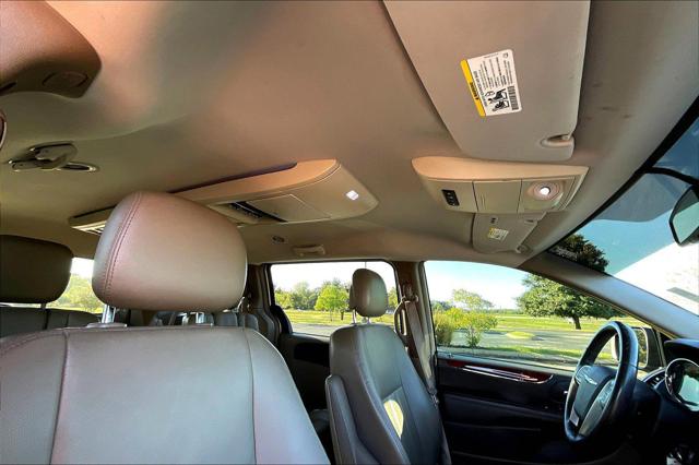 Used 2012 Chrysler Town & Country For Sale in Olive Branch, MS