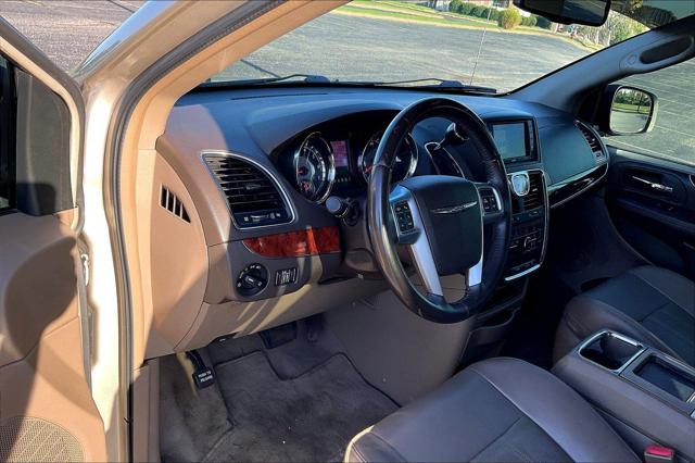 Used 2012 Chrysler Town & Country For Sale in Olive Branch, MS