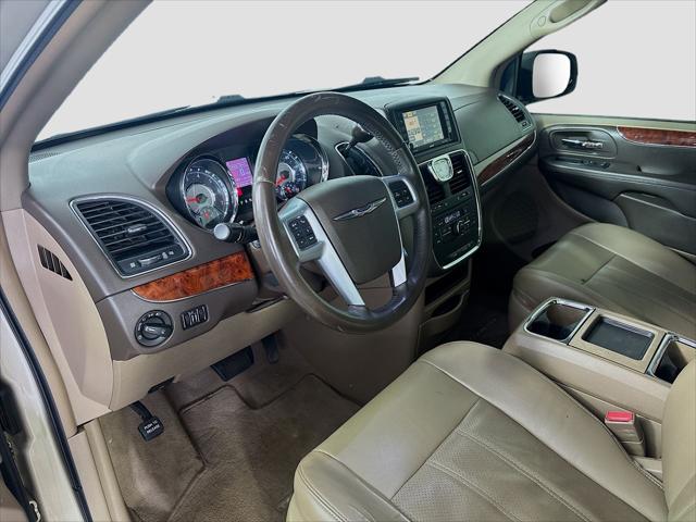 Used 2012 Chrysler Town & Country Touring For Sale in Olive Branch, MS