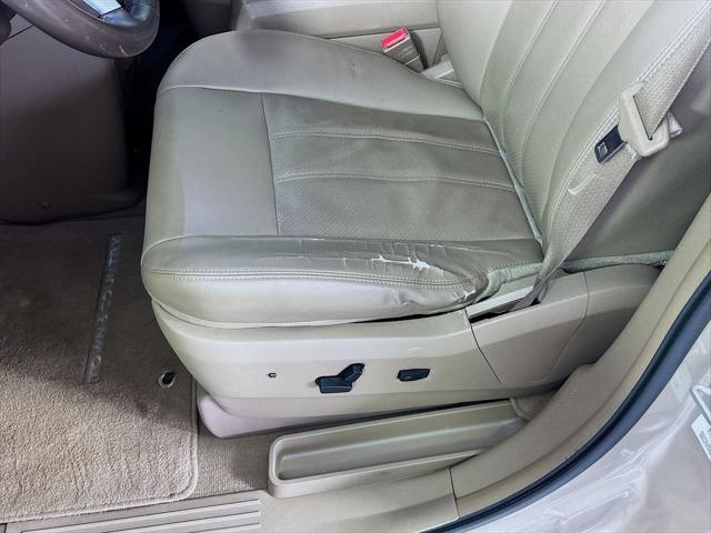 Used 2012 Chrysler Town & Country Touring For Sale in Olive Branch, MS