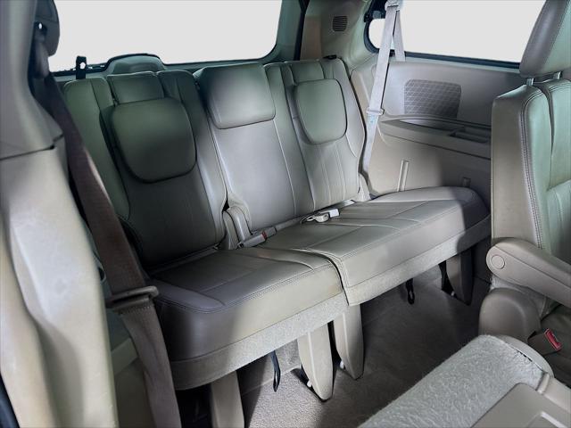 Used 2012 Chrysler Town & Country Touring For Sale in Olive Branch, MS