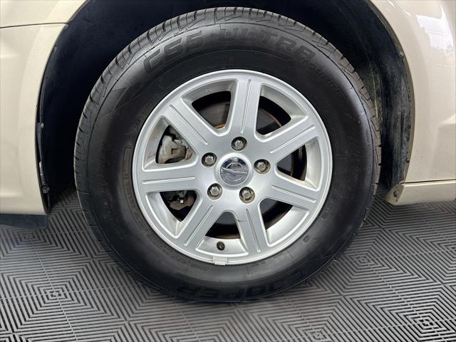 Used 2012 Chrysler Town & Country Touring For Sale in Olive Branch, MS