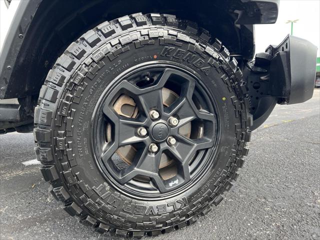 2021 Jeep Gladiator Willys 4x4 2021 Jeep Gladiator Willys 4x4