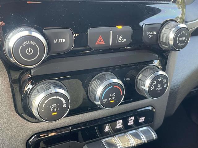 2025 RAM 1500 Tradesman Crew Cab 4x4 57 Box