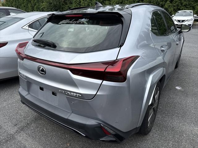2023 Lexus UX 250h F SPORT Handling