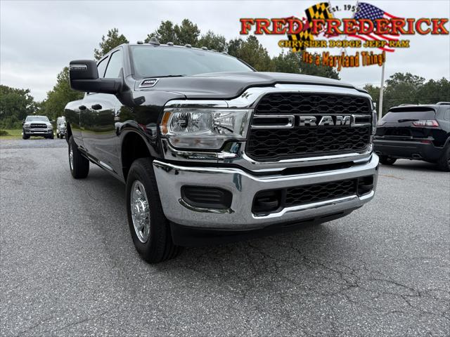 2024 RAM 3500 Tradesman Crew Cab 4x4 8 Box