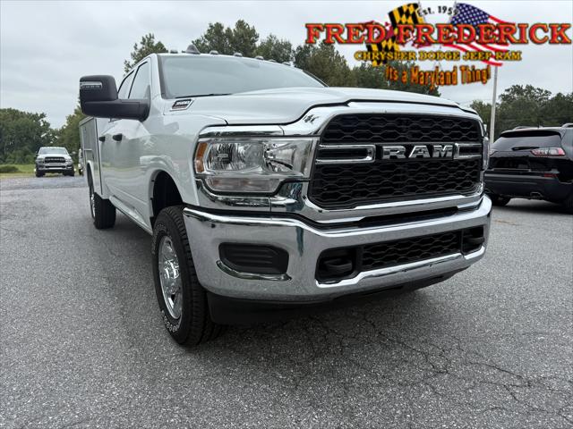 2024 RAM 3500 Tradesman Crew Cab 4x4 8 Box
