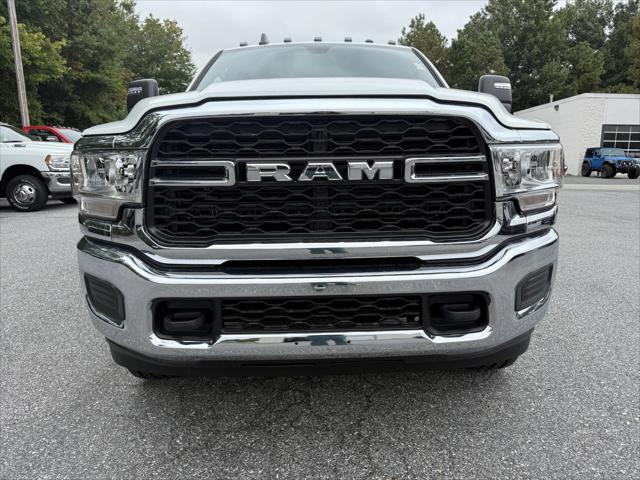 2024 RAM 3500 Tradesman Crew Cab 4x4 8 Box
