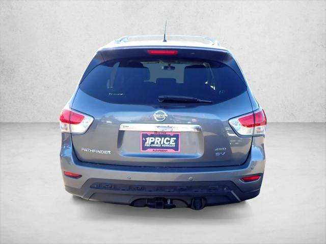 2015 Nissan Pathfinder SV 2015 Nissan Pathfinder SV