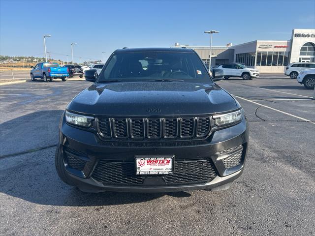 2023 Jeep Grand Cherokee Altitude 4x4 2023 Jeep Grand Cherokee Altitude 4x4