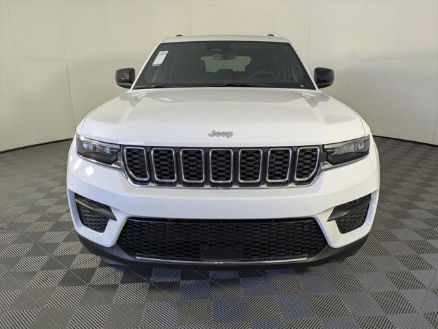 2025 Jeep Grand Cherokee GRAND CHEROKEE LAREDO X 4X2