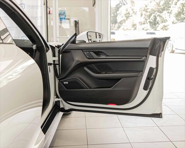 2022 Porsche Taycan Standard