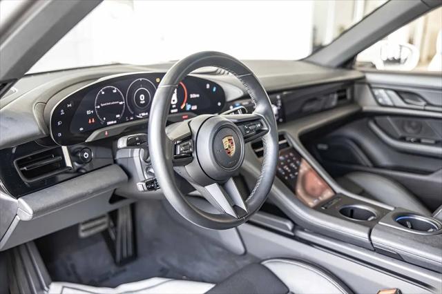 2022 Porsche Taycan Standard