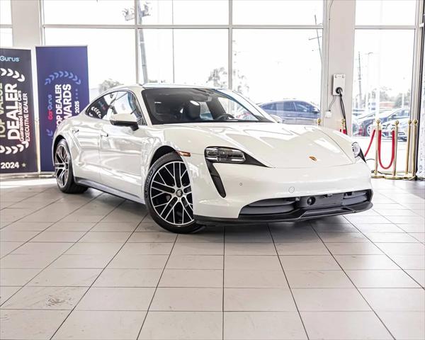 2022 Porsche Taycan Standard