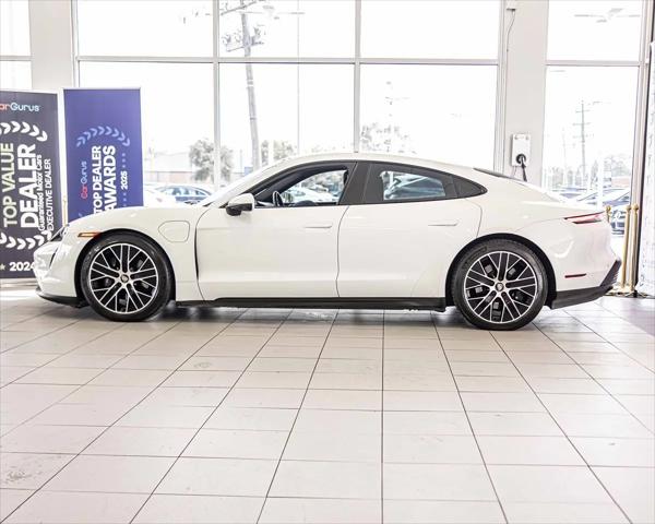 2022 Porsche Taycan Standard