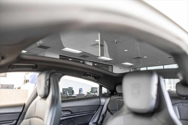 2022 Porsche Taycan Standard