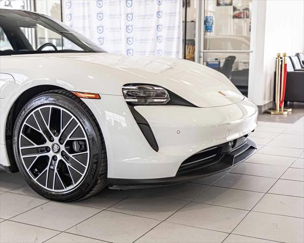 2022 Porsche Taycan Standard
