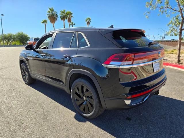 2026 Volkswagen Atlas Cross Sport SE with Technology