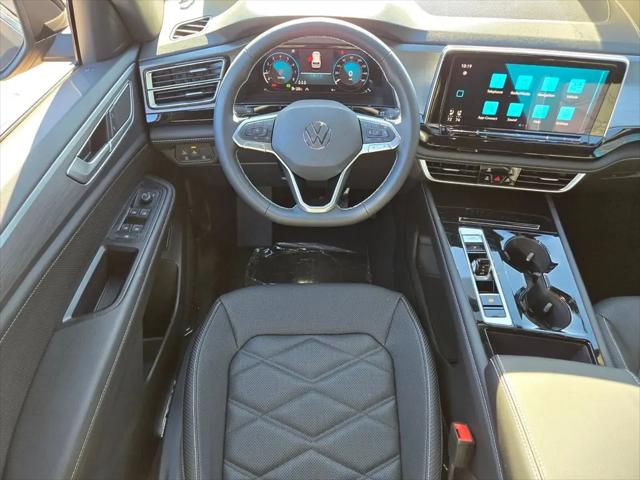 2026 Volkswagen Atlas Cross Sport SE with Technology