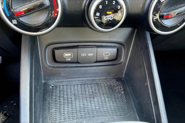 2024 Hyundai Venue SE