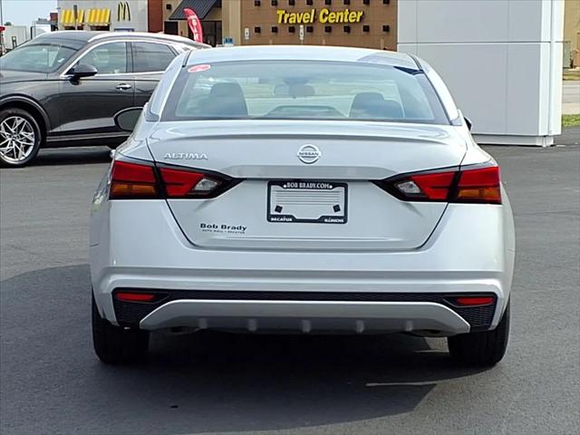2022 Nissan Altima S FWD