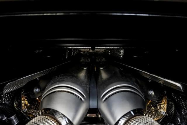 2025 Ferrari 296 GTS GTS