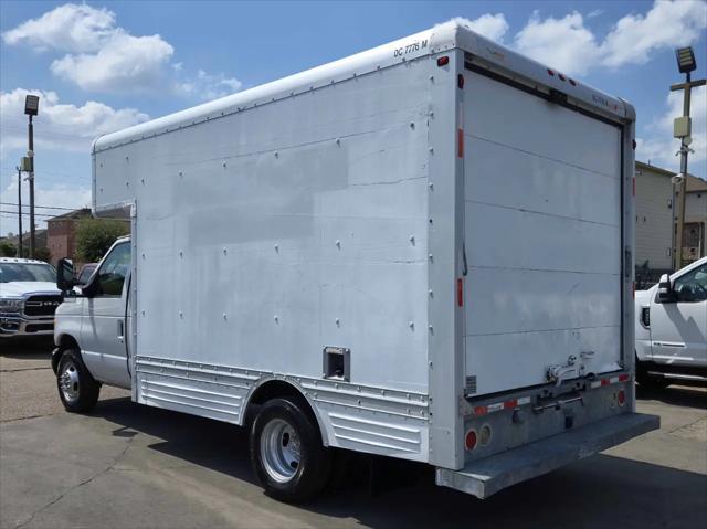 2006 Ford E-450 Cutaway E-450