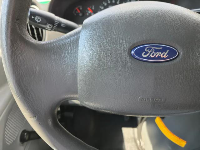 2006 Ford E-450 Cutaway E-450