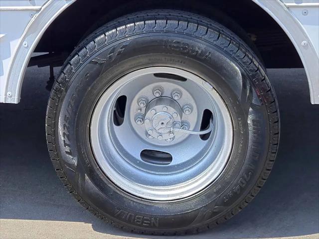 2006 Ford E-450 Cutaway E-450