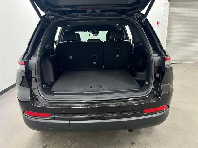 2025 Jeep Grand Cherokee Limited 4x2