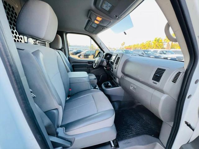 2019 Nissan 3500 SL V8