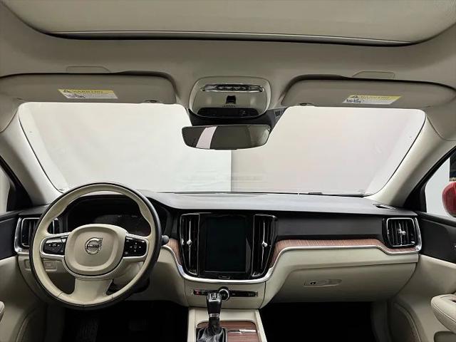 2020 Volvo S60 T5 Momentum